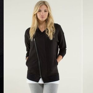 Lululemon Mula striped Bundle Wrap size 8